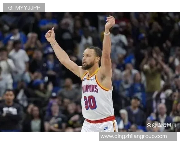 勇士队三分球狂潮创赛季新高库里表现却意外低迷仅进一球 勇士队三分球狂潮创赛季新高库里表现却意外低迷仅进一球