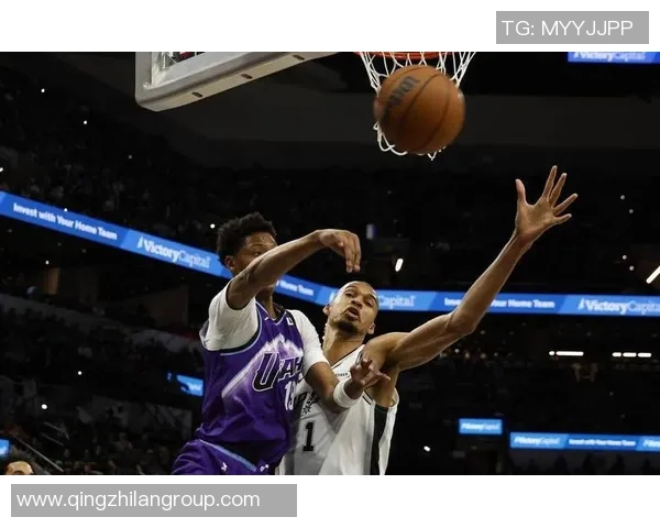 光头组合再展风采文班亚马与凯尔登联手砍下59分投篮命中率超五成 光头组合再展风采文班亚马与凯尔登联手砍下59分投篮命中率超五成