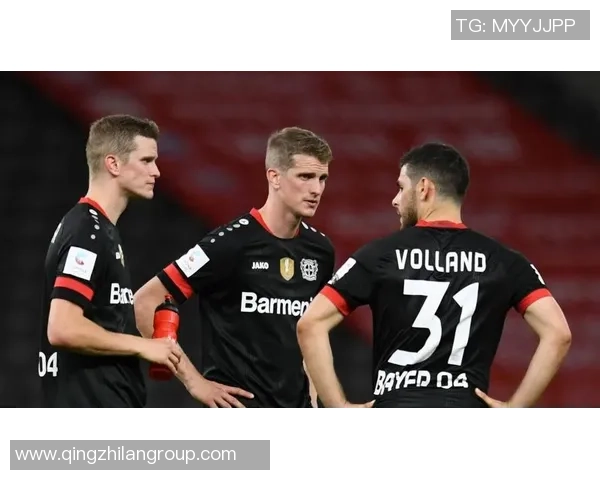 勒沃库森因旅途不顺延误数小时抵达曼彻斯特备战比赛