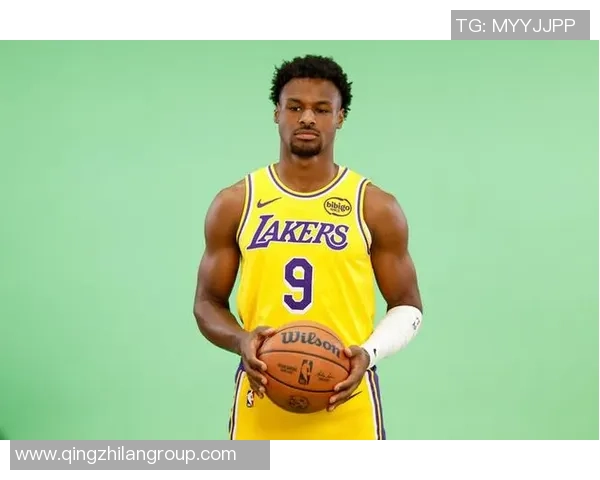 媒体人称布朗尼在NBA垃圾时间表现无敌实至名归的历史最佳