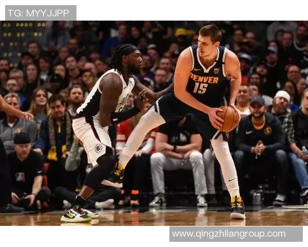 狄龙赛后选择沉默未接受采访迅速离开球馆引发媒体关注 狄龙赛后选择沉默未接受采访迅速离开球馆引发媒体关注